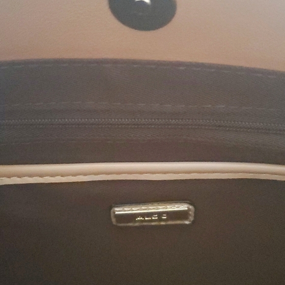 ๐ 3X HOST PICK ๐ Aldo Pink Faux Leather Satchel - Picture 6 of 10